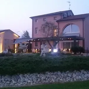 agrialloggi-la-palazzina.hotelinveneto.com/